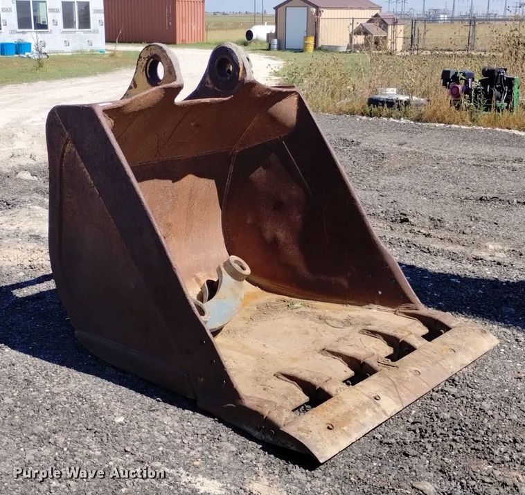 image for item LN9807 52" W bucket