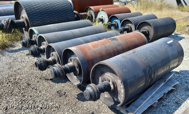 image for item LS9758 Approximately (7) 48" conveyor rollers