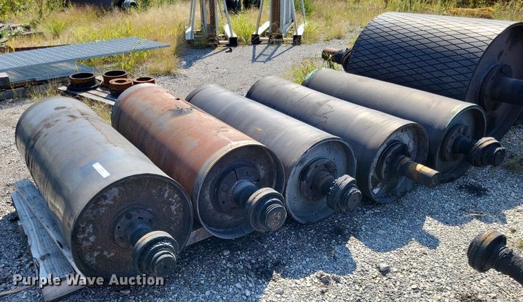 image for item LS9758 Approximately (7) 48" conveyor rollers