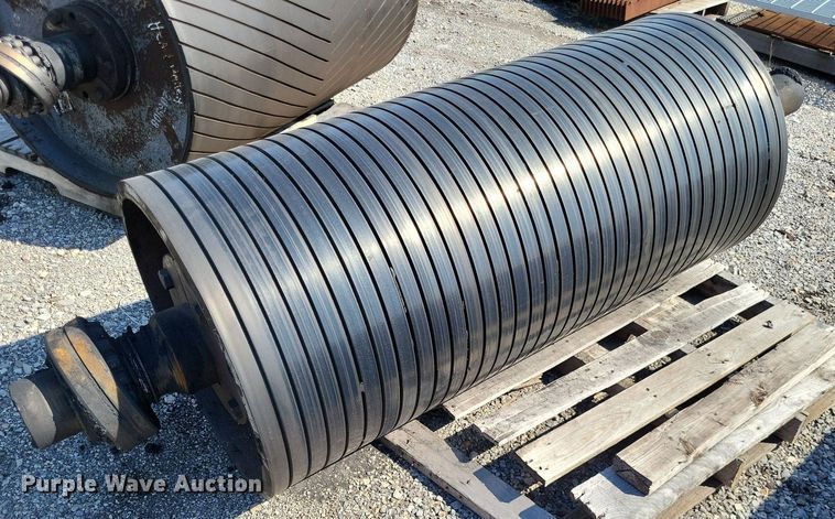 image for item LS9758 Approximately (7) 48" conveyor rollers