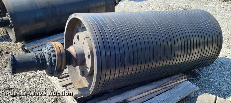 image for item LS9758 Approximately (7) 48" conveyor rollers