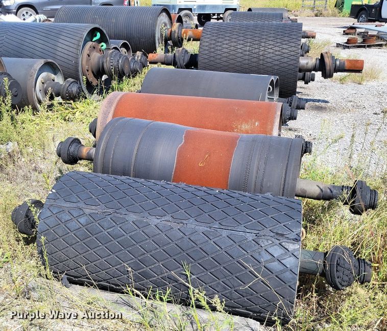 image for item LS9759 Approximately (6) 42" conveyor rollers