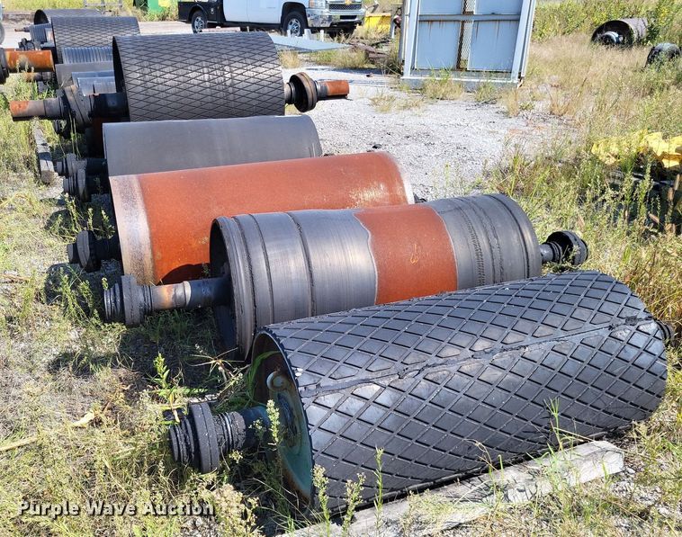 image for item LS9759 Approximately (6) 42" conveyor rollers