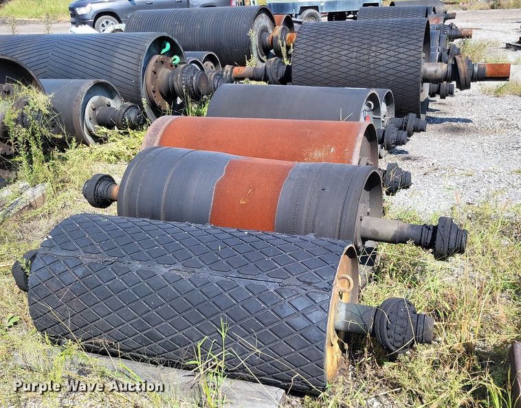 image for item LS9759 Approximately (6) 42" conveyor rollers