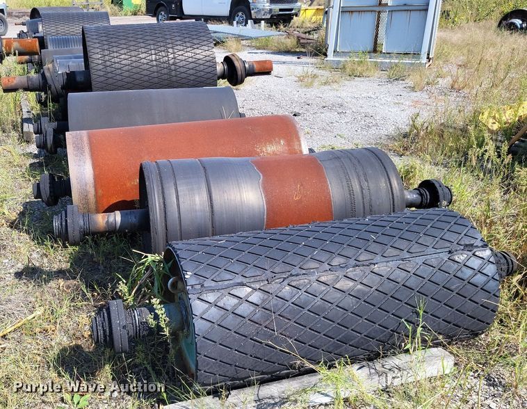 image for item LS9759 Approximately (6) 42" conveyor rollers
