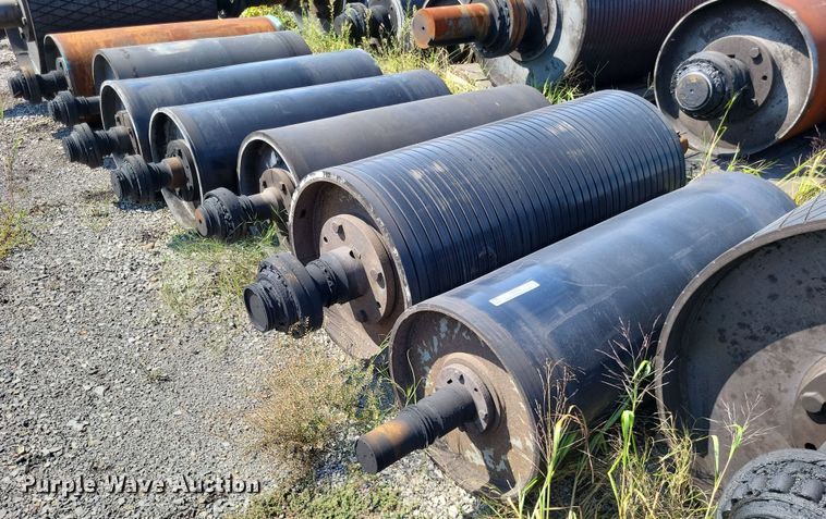 image for item LS9761 Approximately (6) 48" conveyor rollers