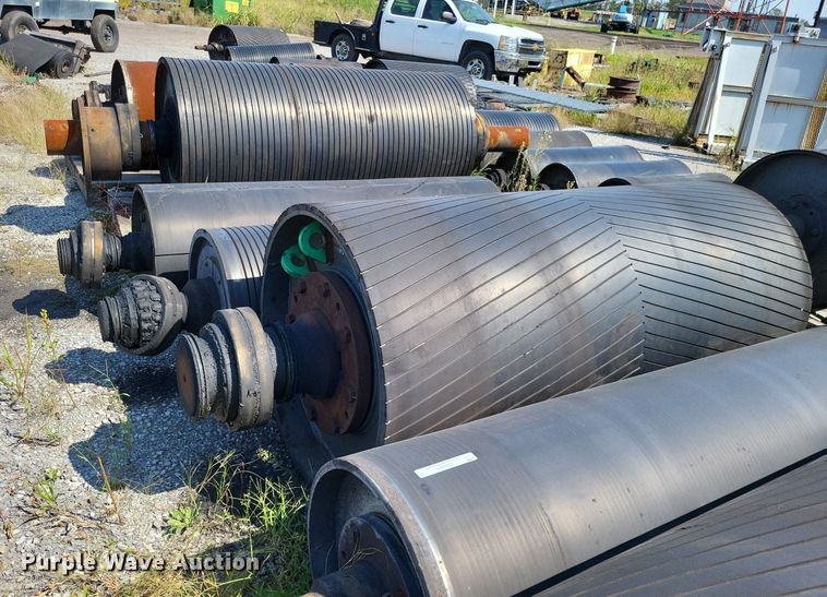 image for item LS9762 Approximately 5 conveyor rollers 