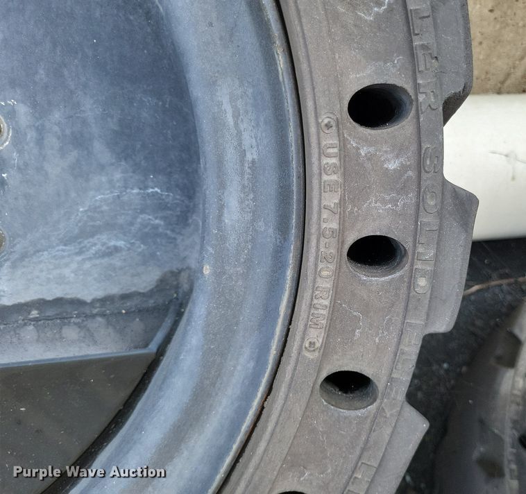 image for item LS9769 (5) skid steer tires