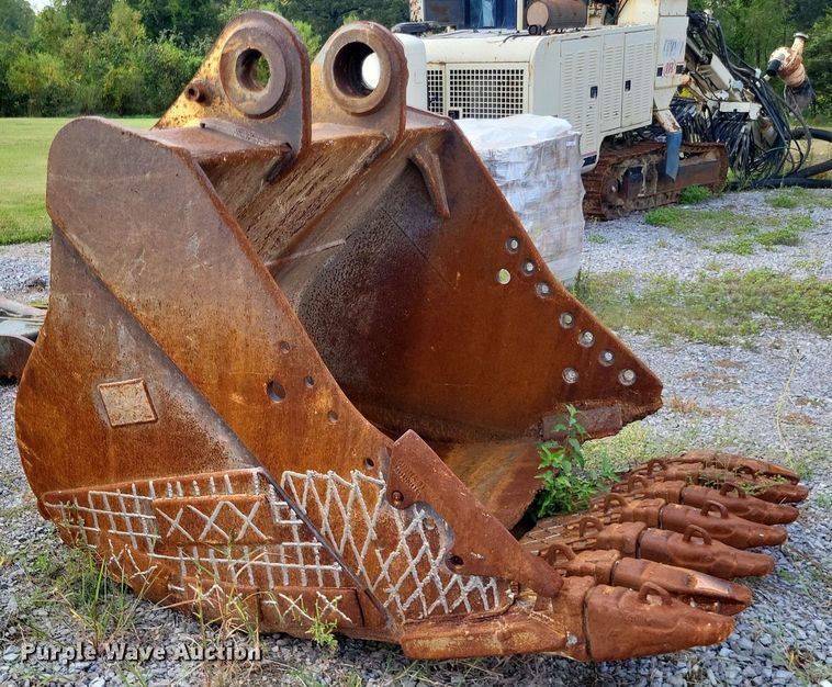 image for item LS9772 (2) excavator buckets