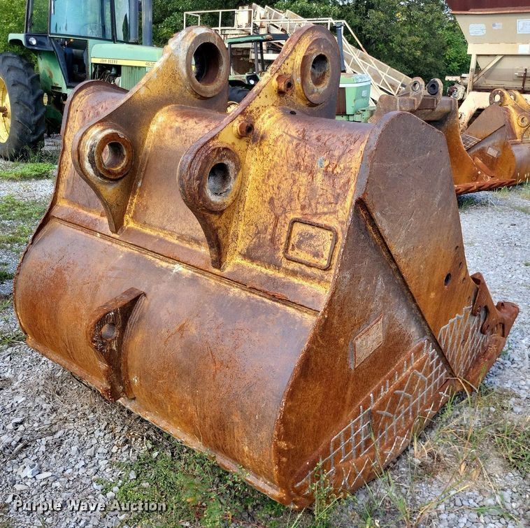 image for item LS9772 (2) excavator buckets