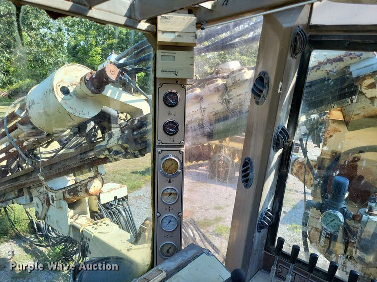 image for item LS9774 1998 Ingersoll Rand  ECM670 blasthole drill