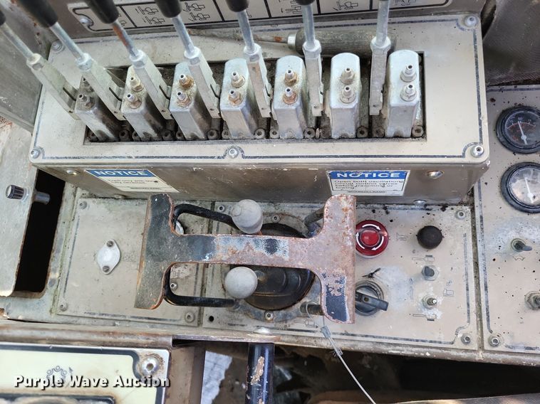 image for item LS9774 1998 Ingersoll Rand  ECM670 blasthole drill