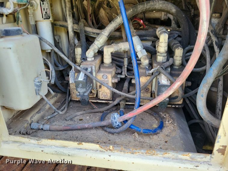 image for item LS9774 1998 Ingersoll Rand  ECM670 blasthole drill