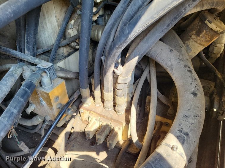 image for item LS9774 1998 Ingersoll Rand  ECM670 blasthole drill