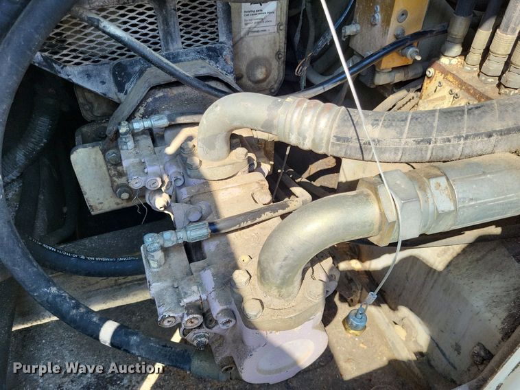 image for item LS9774 1998 Ingersoll Rand  ECM670 blasthole drill