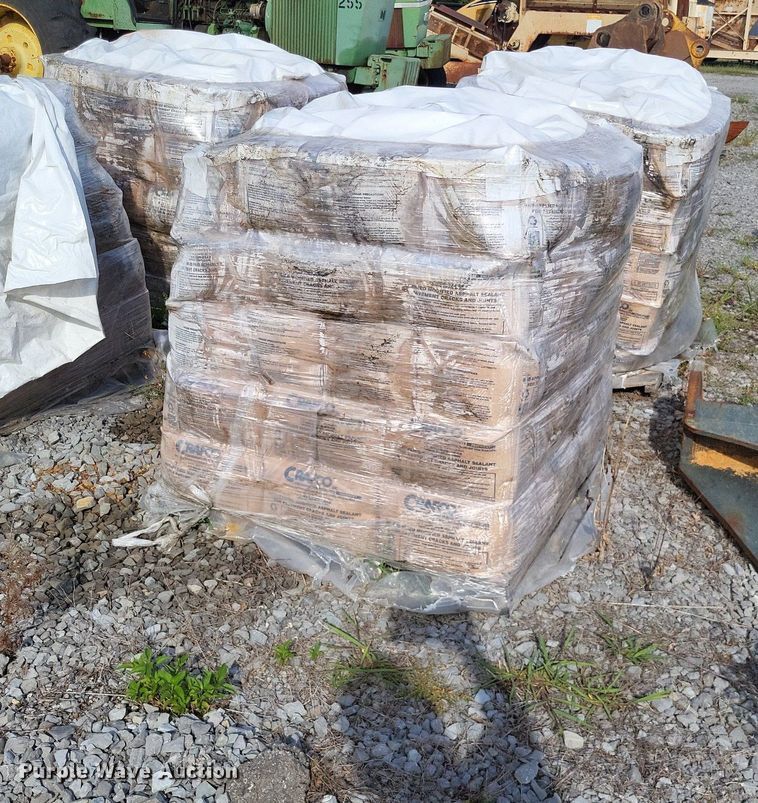 image for item LS9775 Asphalt sealant