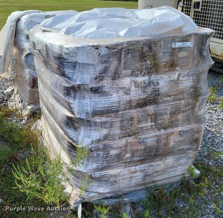 image for item LS9776 Asphalt sealant