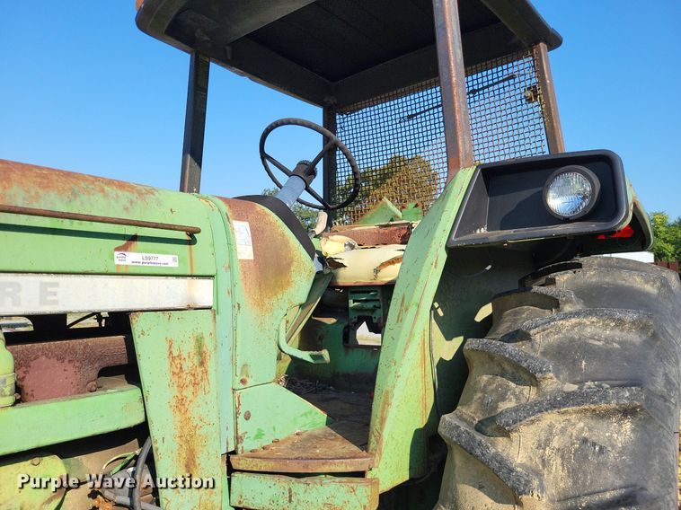 image for item LS9777 1975 John Deere 4430W tractor