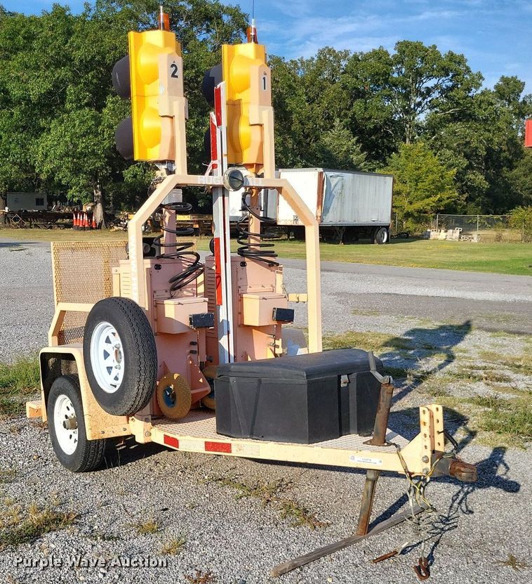 image for item LS9778 2010 Traffic signal trailer
