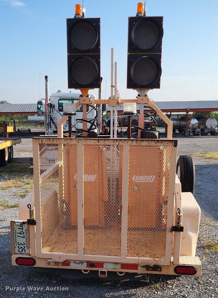 image for item LS9778 2010 Traffic signal trailer