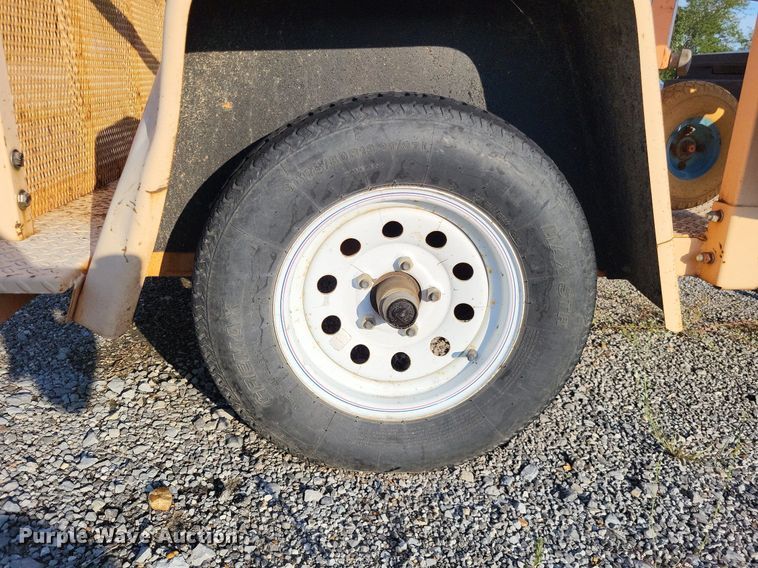 image for item LS9778 2010 Traffic signal trailer