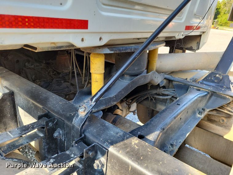 image for item LS9779 1993 Mack CH613 semi truck