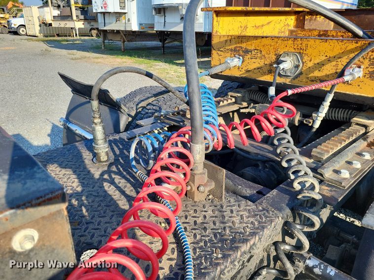 image for item LS9779 1993 Mack CH613 semi truck