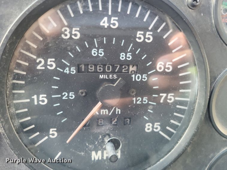 image for item LS9779 1993 Mack CH613 semi truck