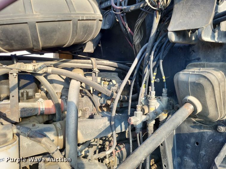 image for item LS9779 1993 Mack CH613 semi truck