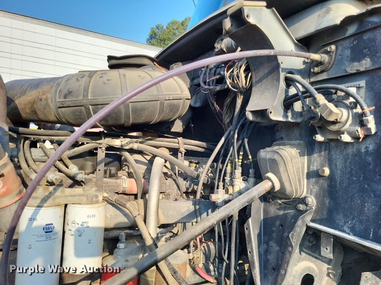 image for item LS9779 1993 Mack CH613 semi truck