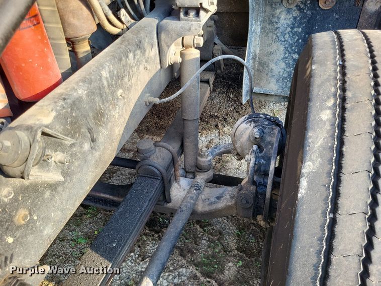 image for item LS9779 1993 Mack CH613 semi truck