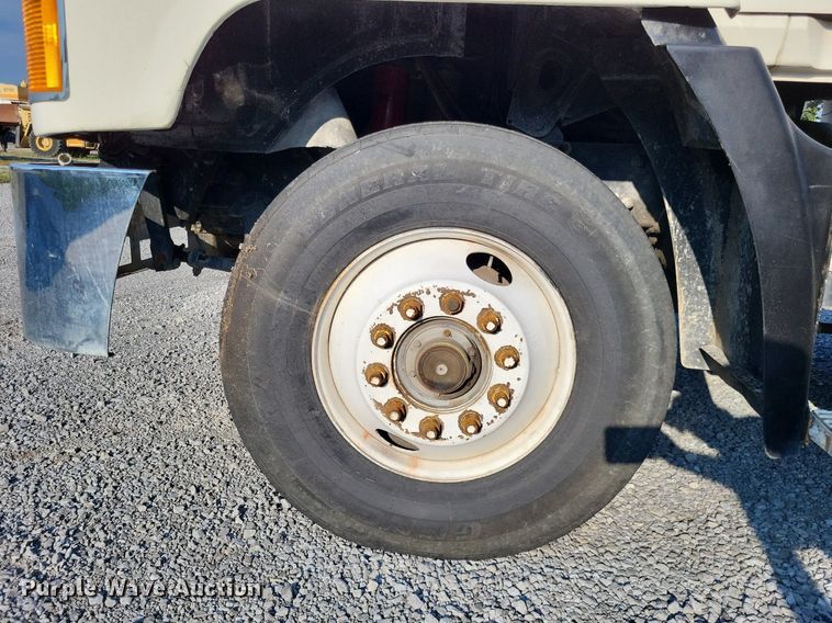 image for item LS9779 1993 Mack CH613 semi truck