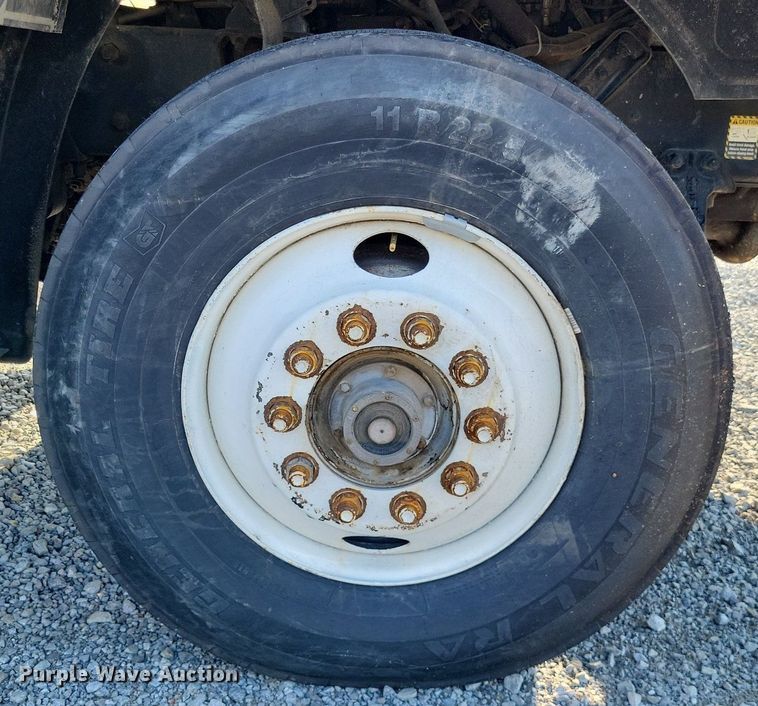 image for item LS9779 1993 Mack CH613 semi truck