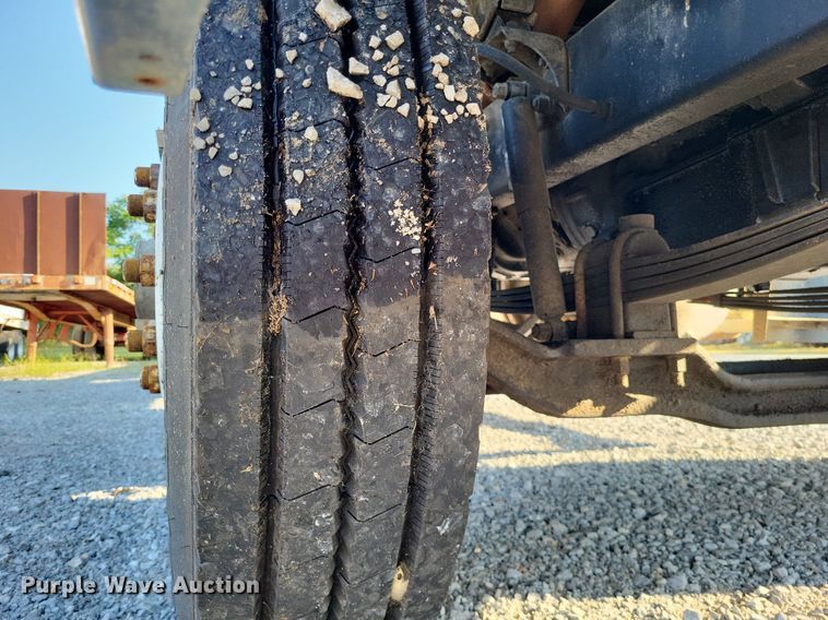 image for item LS9779 1993 Mack CH613 semi truck