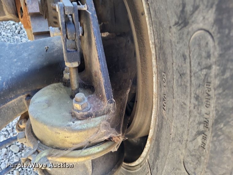 image for item LS9779 1993 Mack CH613 semi truck