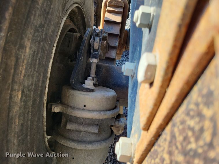 image for item LS9779 1993 Mack CH613 semi truck