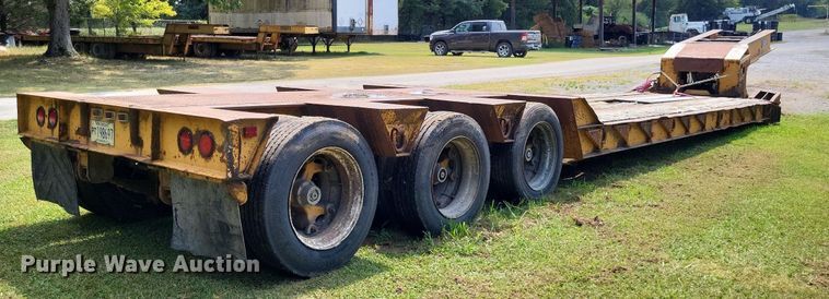 image for item LS9780 1990 Holden HPD47350 lowboy equipment trailer