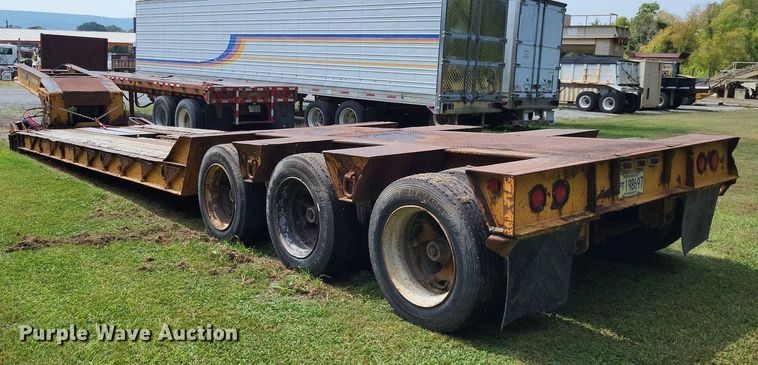 image for item LS9780 1990 Holden HPD47350 lowboy equipment trailer