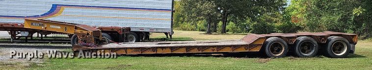 image for item LS9780 1990 Holden HPD47350 lowboy equipment trailer