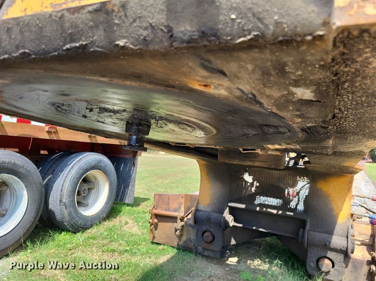 image for item LS9780 1990 Holden HPD47350 lowboy equipment trailer