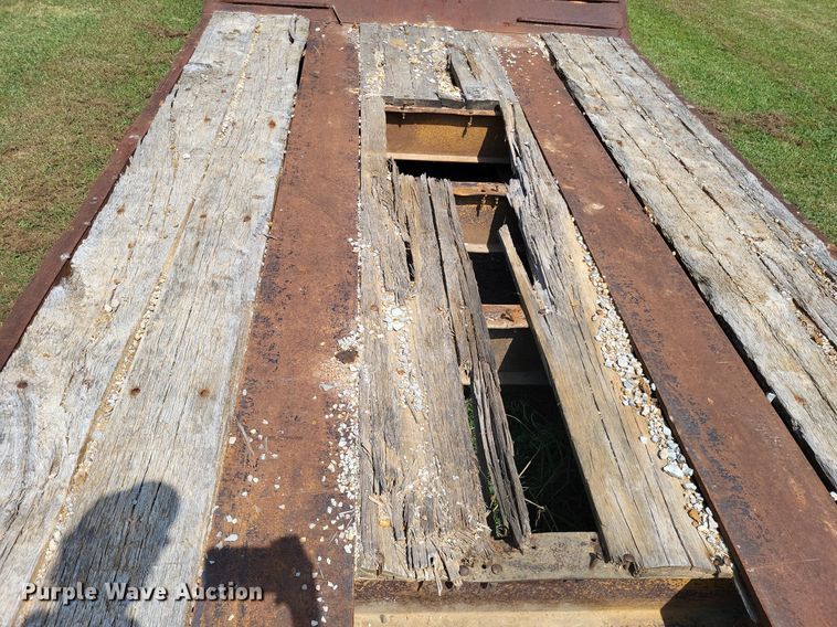 image for item LS9780 1990 Holden HPD47350 lowboy equipment trailer