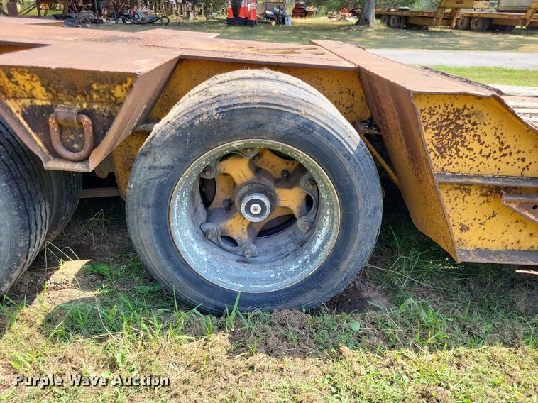 image for item LS9780 1990 Holden HPD47350 lowboy equipment trailer