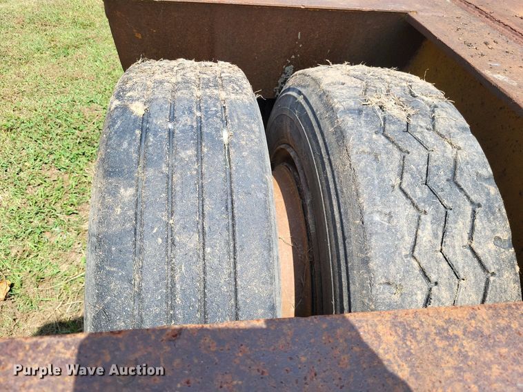 image for item LS9780 1990 Holden HPD47350 lowboy equipment trailer