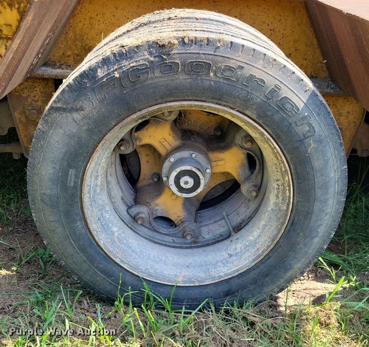 image for item LS9780 1990 Holden HPD47350 lowboy equipment trailer