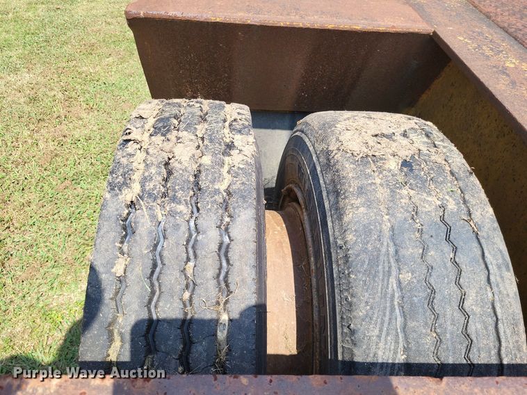 image for item LS9780 1990 Holden HPD47350 lowboy equipment trailer