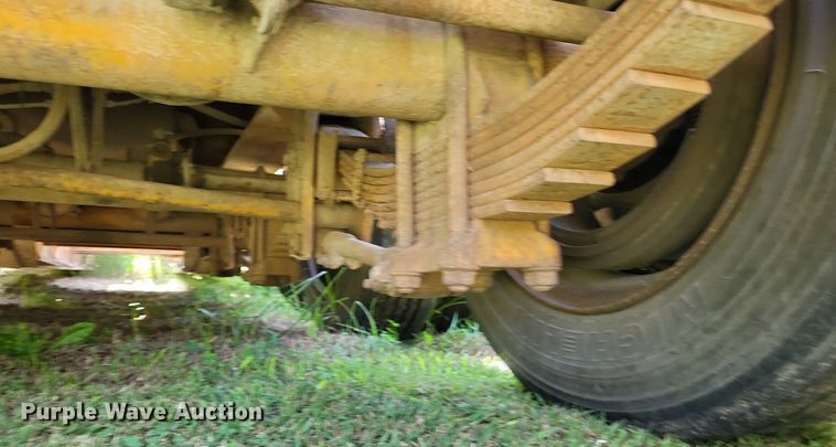 image for item LS9780 1990 Holden HPD47350 lowboy equipment trailer