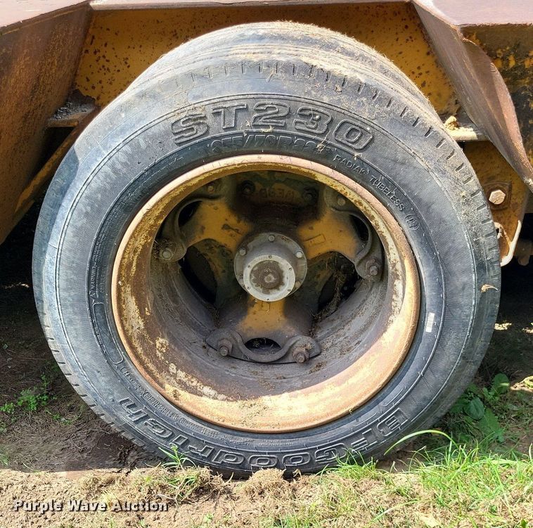 image for item LS9780 1990 Holden HPD47350 lowboy equipment trailer