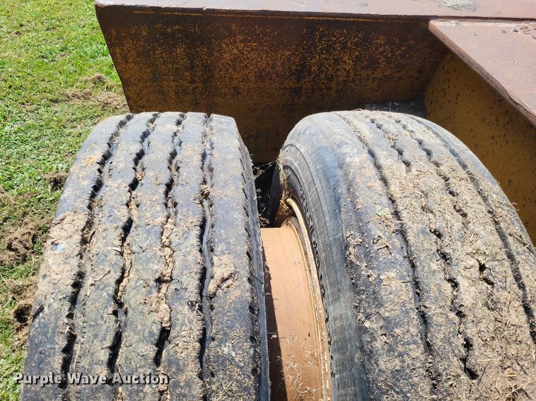 image for item LS9780 1990 Holden HPD47350 lowboy equipment trailer