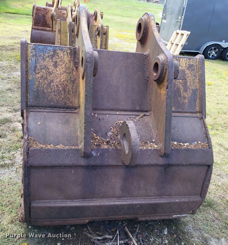 image for item LS9785 (2) excavator buckets