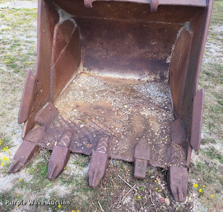 image for item LS9785 (2) excavator buckets